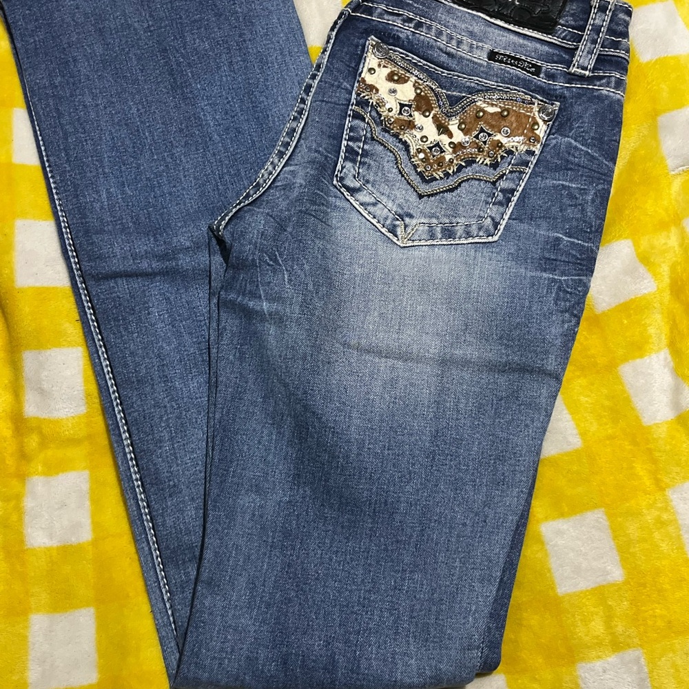 Women's Embellished Pocket Mid-Blue Jeans